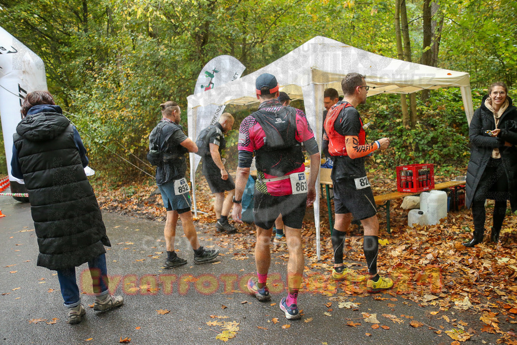 241027_1018_EX1_3771 | Sportfotografie im Rhein-Sieg Kreis, Köln, Bonn, NRW, Rheinland Pfalz, Hessen, etc. Unser Tätigkeitsfeld umfasst den Laufsport vom Volkslauf über den Marathon, Duathlon, Triathon bis zum Ultralauf wie Kölnpfad Ultra oder Schindertrail.