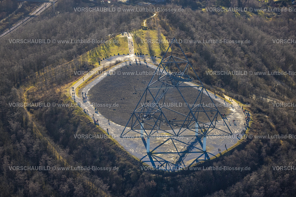 Bottrop240107338 | Luftbild, Tetraeder Skulptur, Aussichtsterrasse in Form einer dreiseitigen Pyramide, Sehenswürdigkeit auf der Halde Beckstraße, Batenbrock-Nord, Bottrop, Ruhrgebiet, Nordrhein-Westfalen, Deutschland
