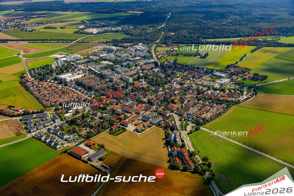 Das Luftbild zeigt :  Putzbrunn - Die Luftaufnahme wurde 2024 vom UL-Flugzeug aus erstellt ( keine Drohne ) - Hochauflösende Luftaufnahme - Für grossformatige Ausdrucke geeignet. Die Geschenkidee !Mit Lizenz und Bildrechte bestellbar