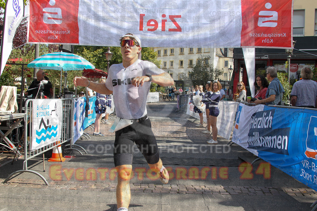 250824_1222_EV4_9190 | Sportfotografie im Rhein-Sieg Kreis, Köln, Bonn, NRW, Rheinland Pfalz, Hessen, etc. Unser Tätigkeitsfeld umfasst den Laufsport vom Volkslauf über den Marathon, Duathlon, Triathon bis zum Ultralauf wie Kölnpfad Ultra oder Schindertrail.