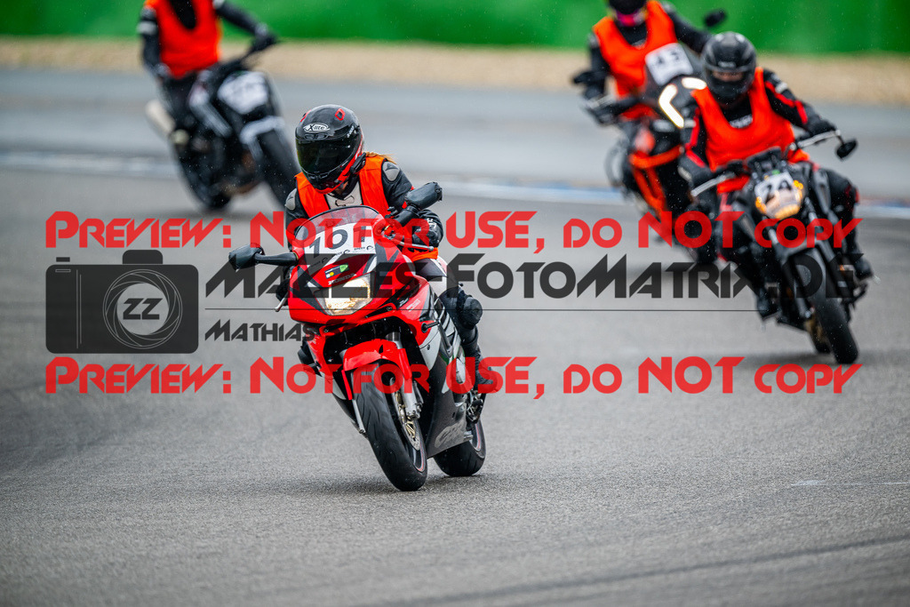 MaZZes_FotoMatrix_240702_6007705_2-94 | INST