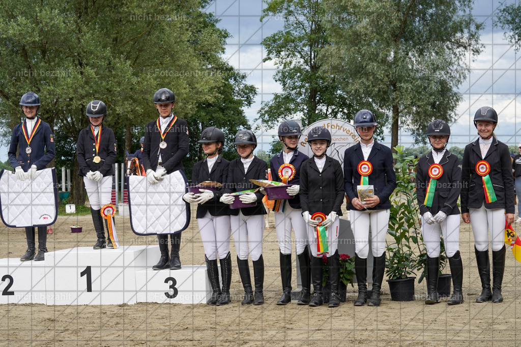 20240630-FAH02561 | Turnierbilder Schwabmünchen, Dressurbilder, Springreitturnier, Reitsportbilder, Turnierfotografen Bayern, Turnierfotograf