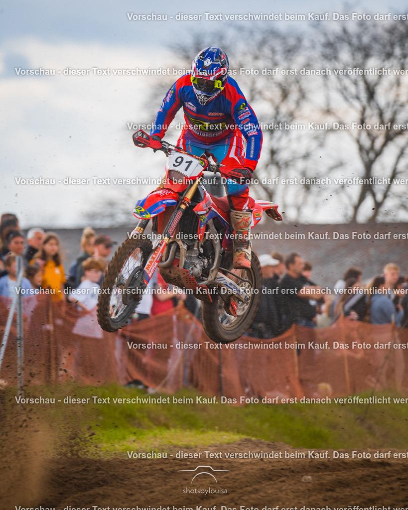 04_13_Bensdorf_MX1-2958 | Sportfotografin aus Berlin-Brandenburg mit Fokus auf Motocross. Ich halte deine sportliche Leistung und echte Emotionen auf und neben der Strecke professionell fest. Entdecke die Fotos von deinem Rennen und bestelle sie direkt hier im Shop.