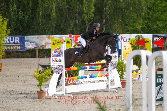 Gut Blee25_Amateuer Stilsprpfg Kl A_0047 | Turniersportfotografie; Pferdefotografie; Dressurfotografie