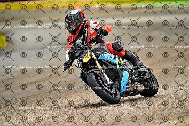 25bt02-0037 | markuskiefer.com - Realisiert mit Pictrs.com