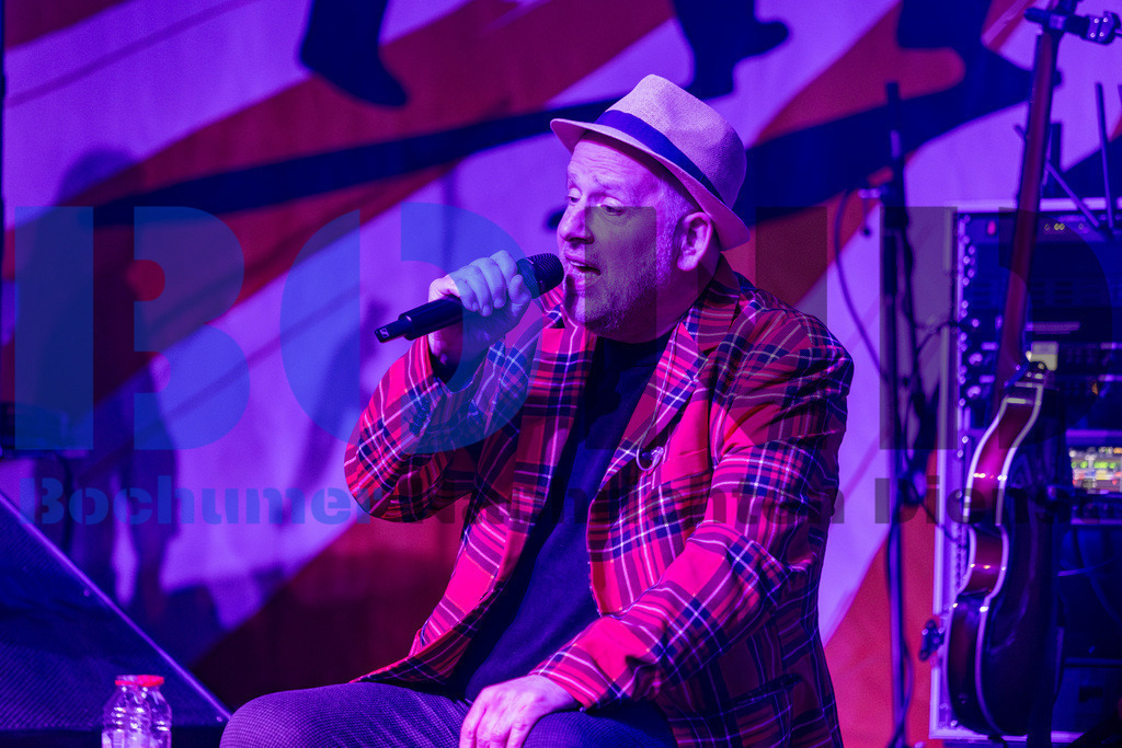 SES_GBAZEC20241227-38 | bond - Realisiert mit Pictrs.com