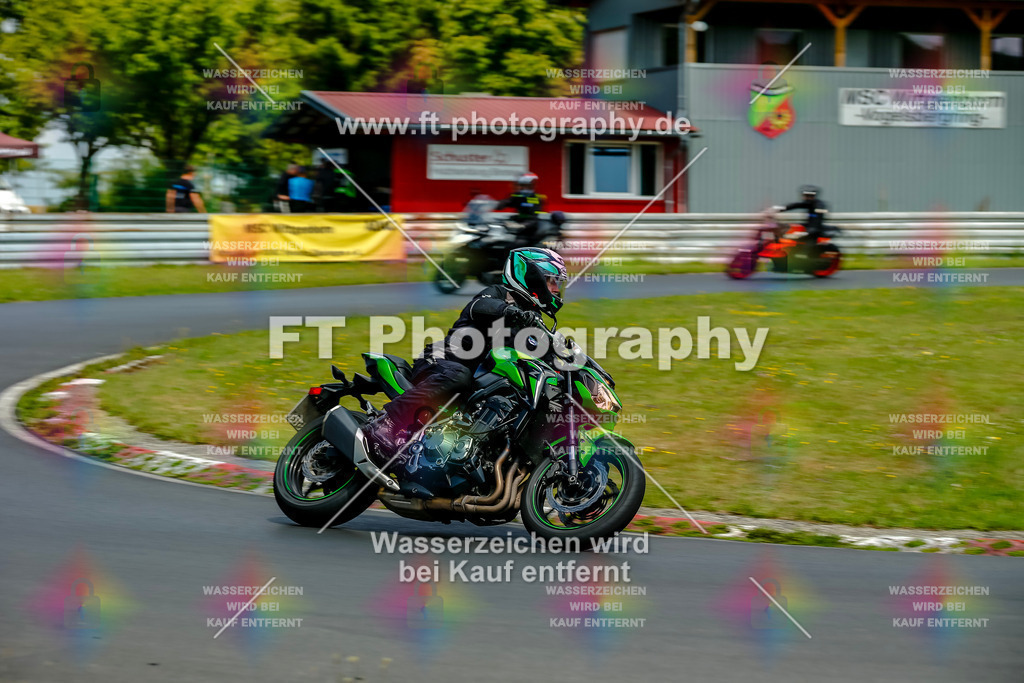 VBK-4903 | Hier findet Ihr Bilder von Touristenfahrten auf der Nürburgring Nordschleife oder von anderen Veranstaltungen die ich besucht habe. Viel Spass beim Durch Schauen 