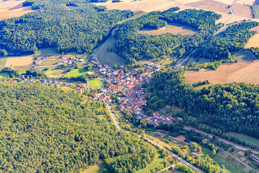 Luftbild: Ortsansicht aus Norden im Ortsteil Kupprichhausen in Boxberg im Bundesland Baden-Württemberg in Deutschland. – Foto: IMG_111406.jpg vom 09.09.2018 durch Werner Riehm/FLY-FOTO.de – Auflösung des Originals: 5472 x 3648 px