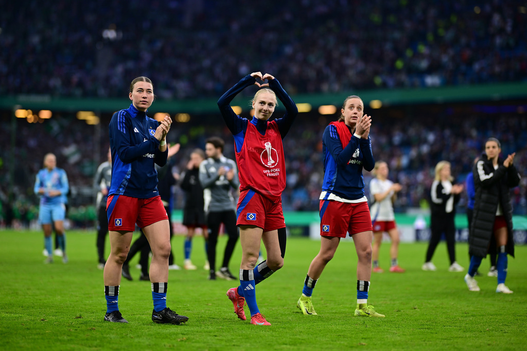 Fußball I Frauen I Saison 2024-2025 I DFB-Pokal I Halbfinale I Hamburger SV - SV Werder Bremen | Der Sportfotograf. - Realisiert mit Pictrs.com