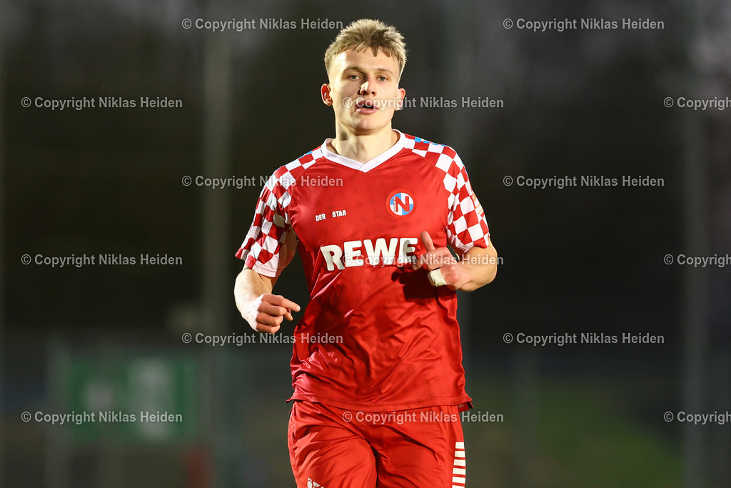 NH_FCEintrachtNorderstedt_1FCPhoenikLuebeck_RegionalligaNord_01042026 | #11 Melvin Zimmer (FC Eintracht Norderstedt)Fußball I Herren I Regionalliga Nord I Saison 2025-2026 I 20. Spieltag I FC Eintracht Norderstedt - 1. FC Phönix Lübeck I 01.04.2026 I Edmund-Plambeck-Stadion