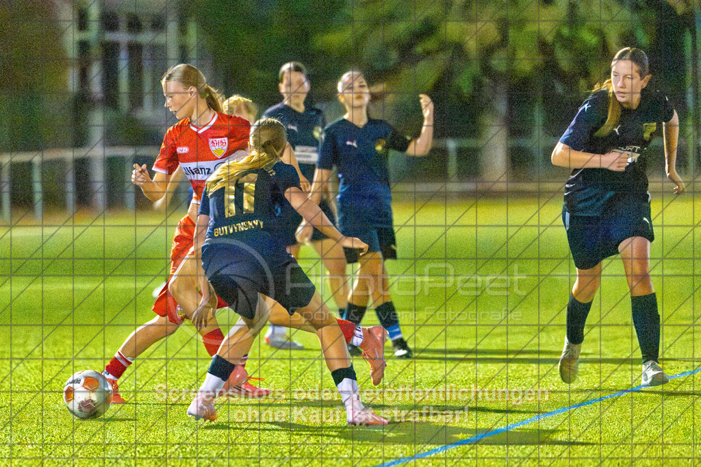 20261007_195026_0205-Bearbeitet_(c)_by_PhotoPeet | #,ASV Spartania Eislingen (blau) vs. VFB Stuttgart (rot), Fußball, Verbandspokal der B-Juniorinnen,  Saison 2026/2027, Kunstrasenplatz, Öschhalle, 73054 Eislingen, 07.10.2026 - 18:30 Uhr,Foto: PhotoPeet / Sport- &amp; Eventfotografie / Peter Harich