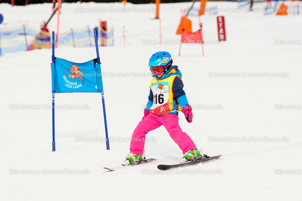 SRF_02.01.2026_0050 | Skirennfotos,Serfaus,Fiss,Ladis,Kinderskirennen,Winter,Tirol,Oberland,skirace,SFL,feelfree,weil wir's genießen,ski,Ski,skifahren,Sonnenplateau, - Realisiert mit Pictrs.com