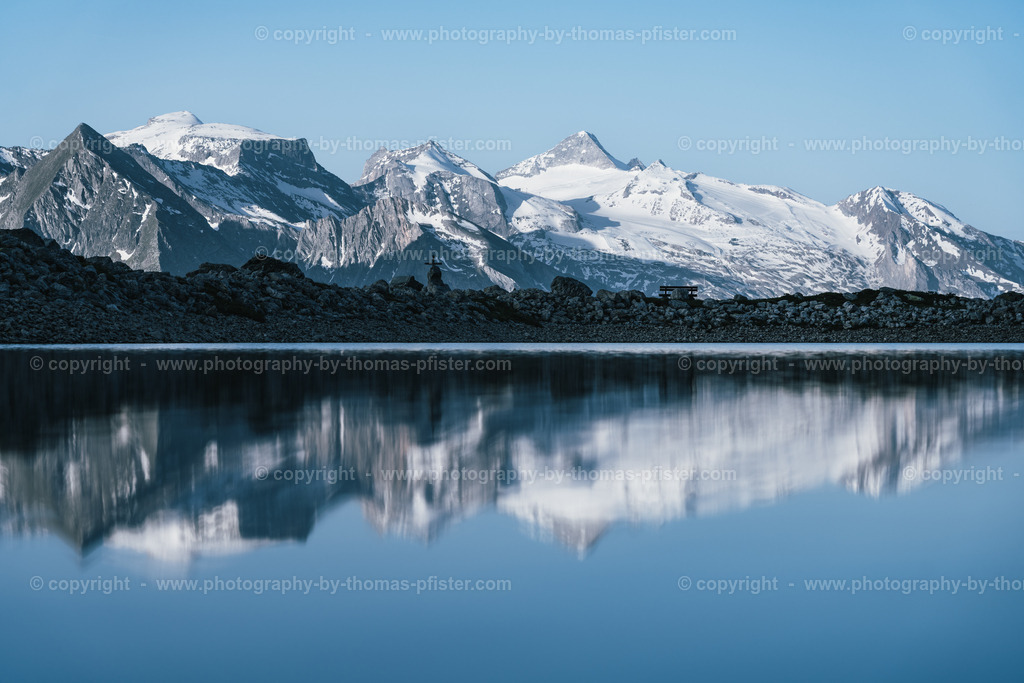  Hintertuxer Gletscher Spiegelung am Morgen copyright  Thomas Pfister-2 | PHOTOGRAPHY BY THOMAS PFISTER