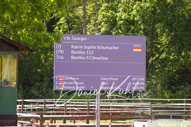 DKP42418 | Turniersportfotografie; Pferdefotografie; Dressurfotografie