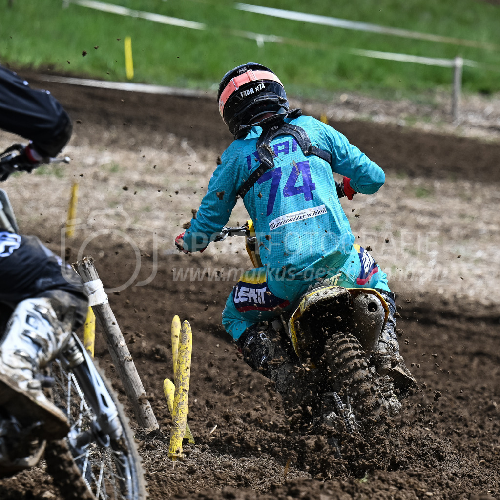 Motocross Schlatt bei Winterthur - 29. April 2023 | #74 Stocker Ivan aus Boswil (CH) auf Yamaha in der Kategorie MX2 am Motocross Schlatt bei Winterthur, 29. April 2023.
Instagram: @mx_schlatt | @mc_wila | @sam_schweiz
Bild: Sportfotografie Markus Aeschimann | www.markus-aeschimann.ch - Realisiert mit Pictrs.com