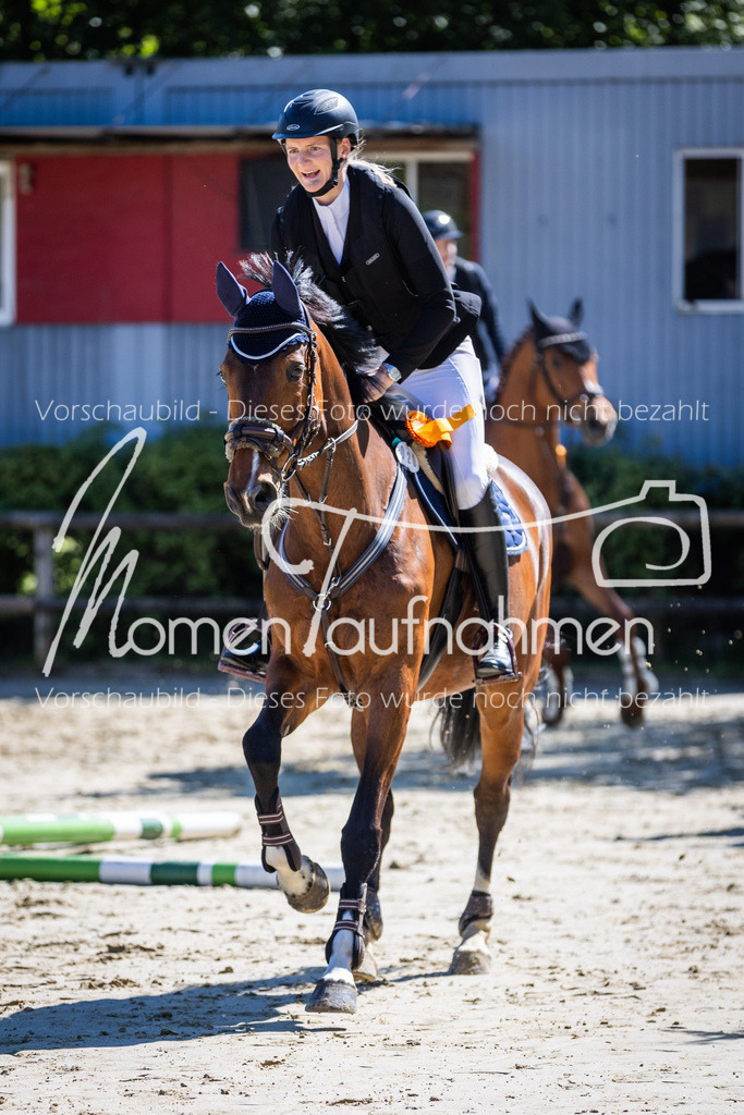 Donop24-A2Spr-200 | MomenTaufnahmen Pferdesportfotos