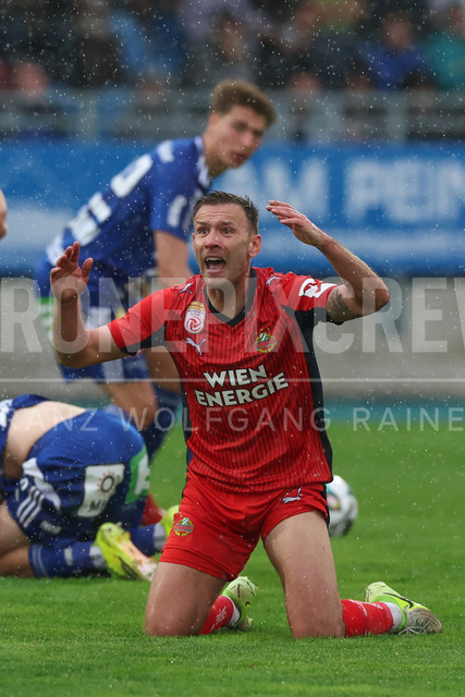 TSV Egger Glas Hartberg vs SK Rapid Wien – Championship Group    | Hartberg, Austria, 19.Apr.26 - SOCCER - ADMIRAL Bundesliga, TSV Egger Glas Hartberg vs SK Rapid Wien. The image shows Andreas Weimann (SK Rapid Wien) with emotions. 