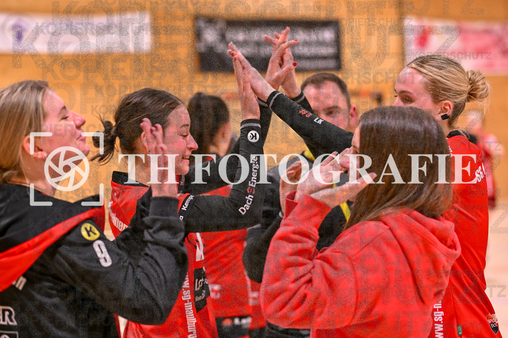 GER, SG Maulburg/Steinen - TuS Helmlingen, Handball, Suedbadenliga, 14. Spieltag, Saison 2023/2024, 17.02.2024 | Tamara Posovzky (SG Maulburg/Steinen, #09), Finja Bartram (SG Maulburg/Steinen, #05)

GER, SG Maulburg/Steinen - TuS Helmlingen, Handball, Suedbadenliga, 14. Spieltag, Saison 2023/2024, 17.02.2024

Foto: TH Fotografie/Thomas Hess