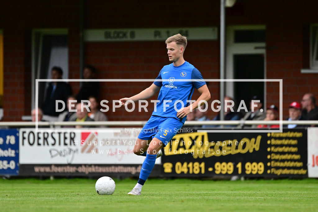 Fußball I Herren I Saison 2025-2026 I Oberliga I 3. Spieltag I TSV Buchholz 08 - SC Victoria Hamburg I 22696 | Der Sportfotograf. - Realized with Pictrs.com
