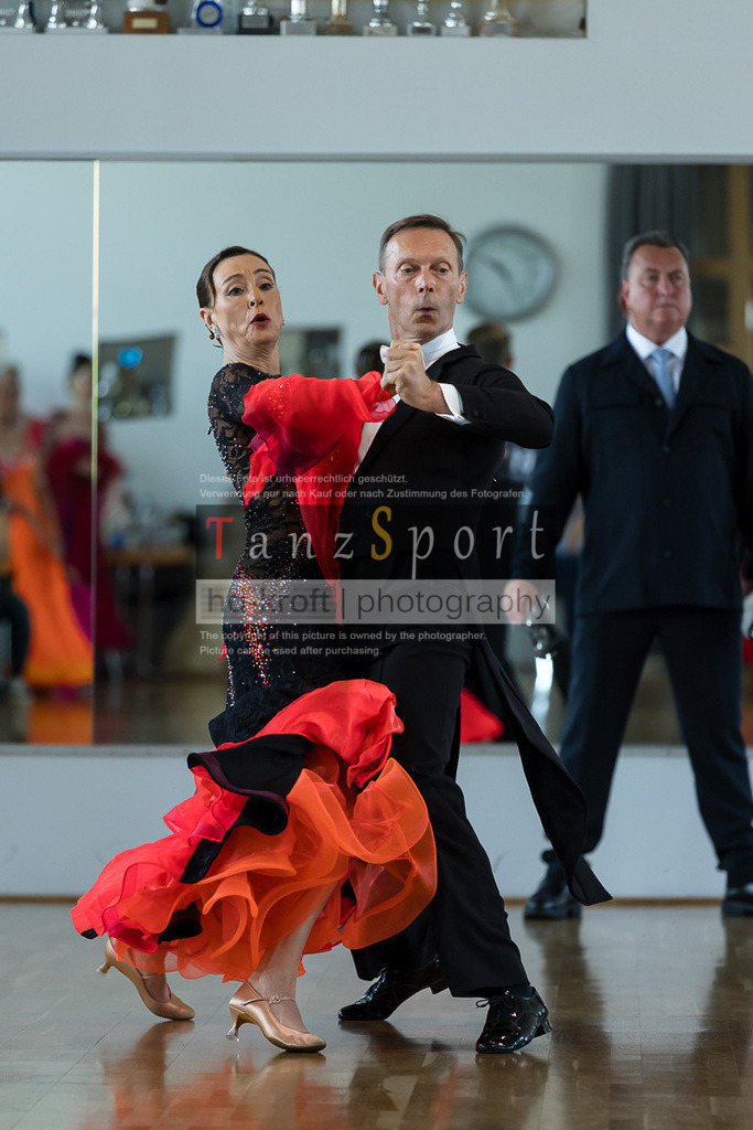 20240525_RL-Masters3-Std_4573 | Tanzsportbilder, Standardtanz, Lateintanz, WDSF, DTV, LTVB, dancecomp, goc, hessen tanzt, blaues band der spree, walzer, tango, wiener walzer, slowfox, quickstepp, samba, rumba, cha-cha-cha, paso doble. jive, hd-kroft photography, turniertanzsport