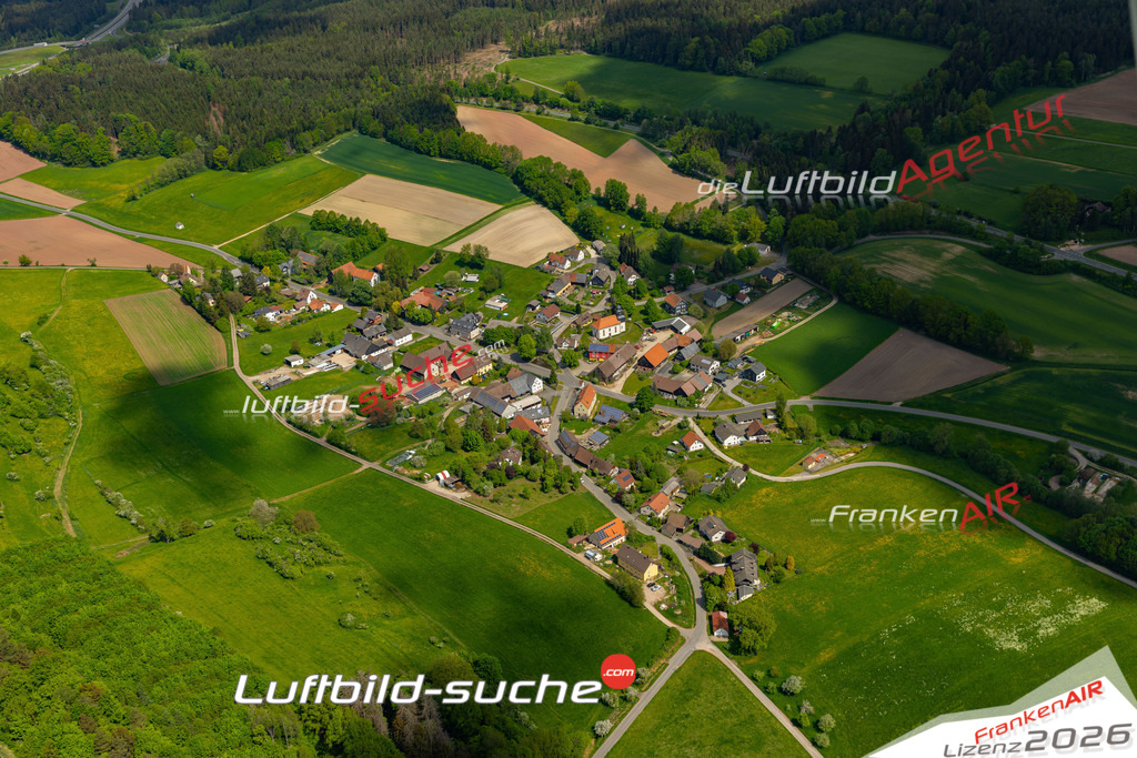 Die Luftaufnahme Rottenbach - Lautertal wurde 2022 vom Flugzeug aus (keine Drohne) erstellt. Hohe Auflösung -für große Poster und Wandbilder geeignet - Garantiert!