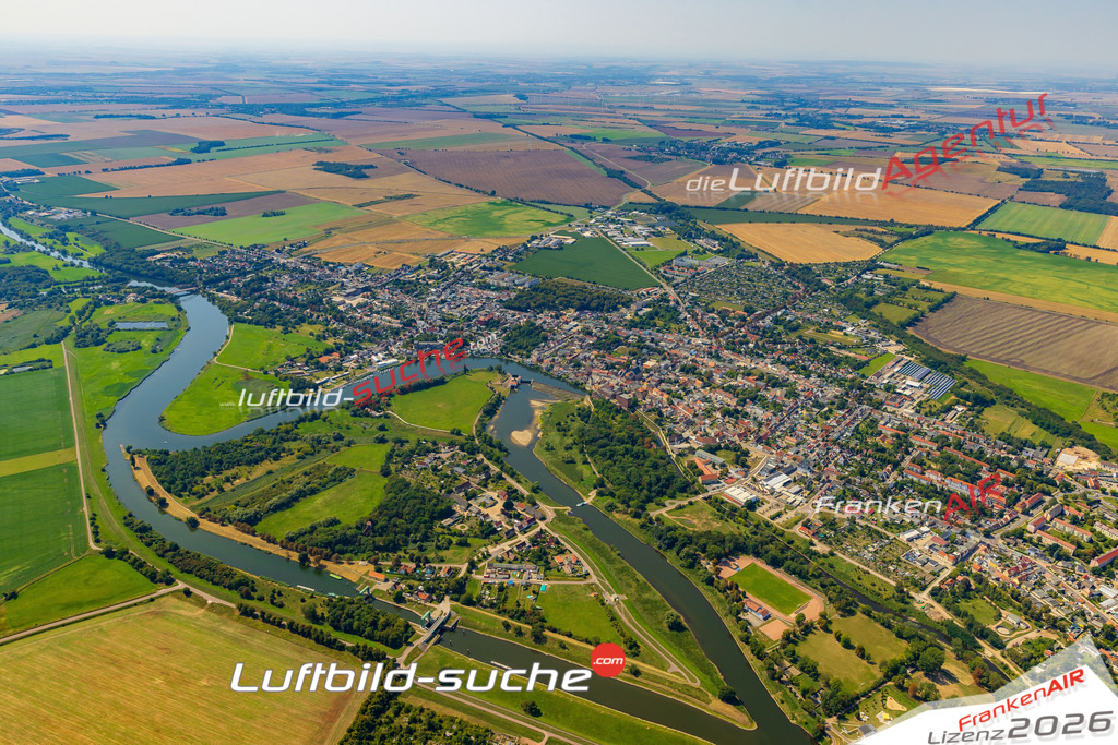 Luftbild Vs Google Maps  Schwarz  Calbe -Das Luftbild wurde 2025 vom UL-Flugzeug heraus erstellt ( keine Drohnenluftbilder ) - Hochauflösende Luftaufnahme -Nicht vergleichbar mit Google Maps oder Satelittenbilder- Die Geschenkidee !Mit Lizenz und Bildrechte bestellbar