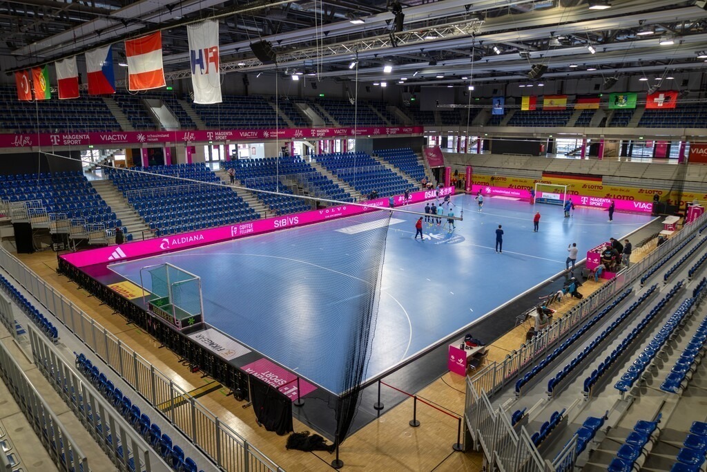 EuroHockey Indoor Championship 2026 in Heidelberg | EuroHockey Indoor Championship 2026 in Heidelberg***Innenaufnahme vom SNP-Dome einen Tag vor Beginn der Veranstaltung - Realisiert mit Pictrs.com