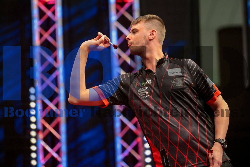 PDC European Darts Open 2024 | {headline}(Foto: Sebastian Sendlak / BOND) - Realisiert mit Pictrs.com