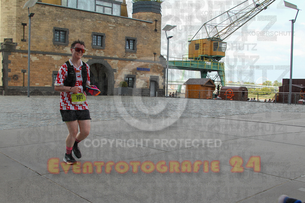 250920_1537_EV4_9317 | Sportfotografie im Rhein-Sieg Kreis, Köln, Bonn, NRW, Rheinland Pfalz, Hessen, etc. Unser Tätigkeitsfeld umfasst den Laufsport vom Volkslauf über den Marathon, Duathlon, Triathon bis zum Ultralauf wie Kölnpfad Ultra oder Schindertrail.