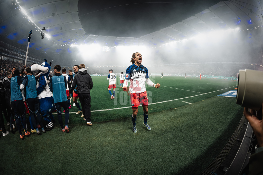 Fußball | Männer | Saison 2025/2026 | 1. Fußball-Bundesliga | 13. Spieltag | Hamburger SV vs. SV Werder Bremen | 07.12.2025 | Torjubel Yussuf Poulsen (#15, HSV)