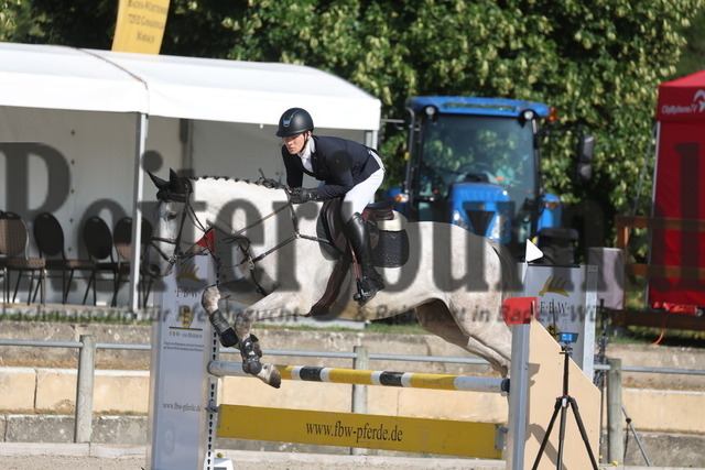 Weilheim_2023_Prfg.Nr.09_Qualifikation_PSA-Tour_Julia Remmele (5) | Alle Fotos der Reiterjournal Fotografin Doris Matthaes im Reiterjournal Online-Fotoshop. - Realisiert mit Pictrs.com