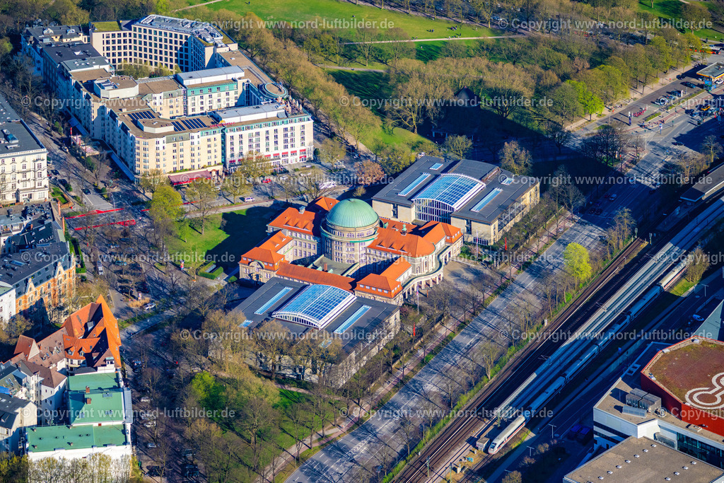 Hamburg_Dammtor_Uni_Universität_ELS_4083060425 | HAMBURG 06.04.2025 Campus- Gebäude der Universität der "Universität Hamburg" an der Edmund-Siemers-Allee im Ortsteil Rotherbaum in Hamburg, Deutschland. Weiterführende Informationen bei: Universität Hamburg. // Campus building of the university of "Universitaet Hamburg" on Edmund-Siemers-Allee in the district Rotherbaum in Hamburg, Germany. Further information at: Universitaet Hamburg. Foto: Martin Elsen