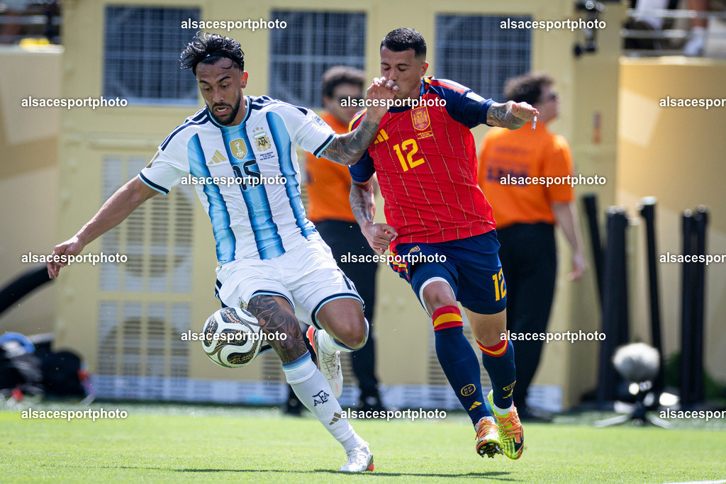 FOOTBALL : Argentine vs Espagne – Finale de la Coupe du Monde FIFA 2026. New York New Jersey Stadium, East Rutherford, New Jersey, États-Unis. 19/07/2026. | Nico González #15 (Argentine) et Pedro Porro #12 (Spain)