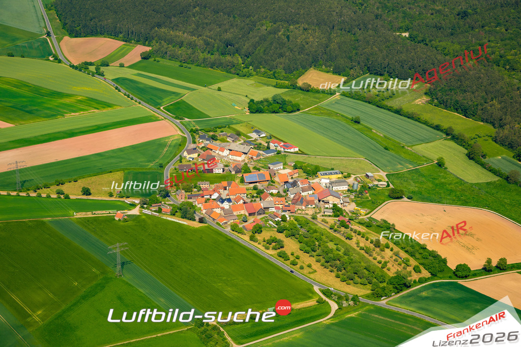 Das Luftbild zeigt Rüdental Hardheim - Die Luftaufnahme wurde 2023 vom UL-Flugzeug aus erstellt ( keine Drohne ) - Hochauflösende Luftaufnahme - Für grossformatige Ausdrucke geeignet. Die Geschenkidee !Mit Lizenz und Bildrechte bestellbar