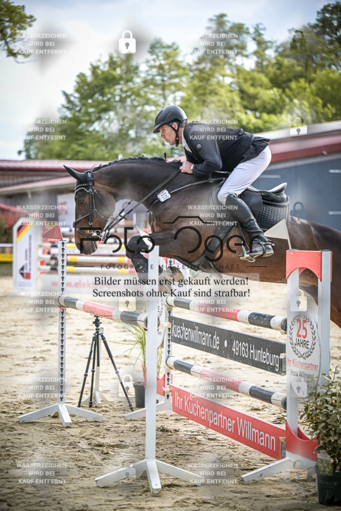 DOS_3181 | Entdecke hochwertige Reitturnierfotos von Foto Oger. Professionell, emotional und authentisch – jetzt Lieblingsmomente im Shop bestellen.Deutschlandweite Turnierfotografie. - Realisiert mit Pictrs.com
