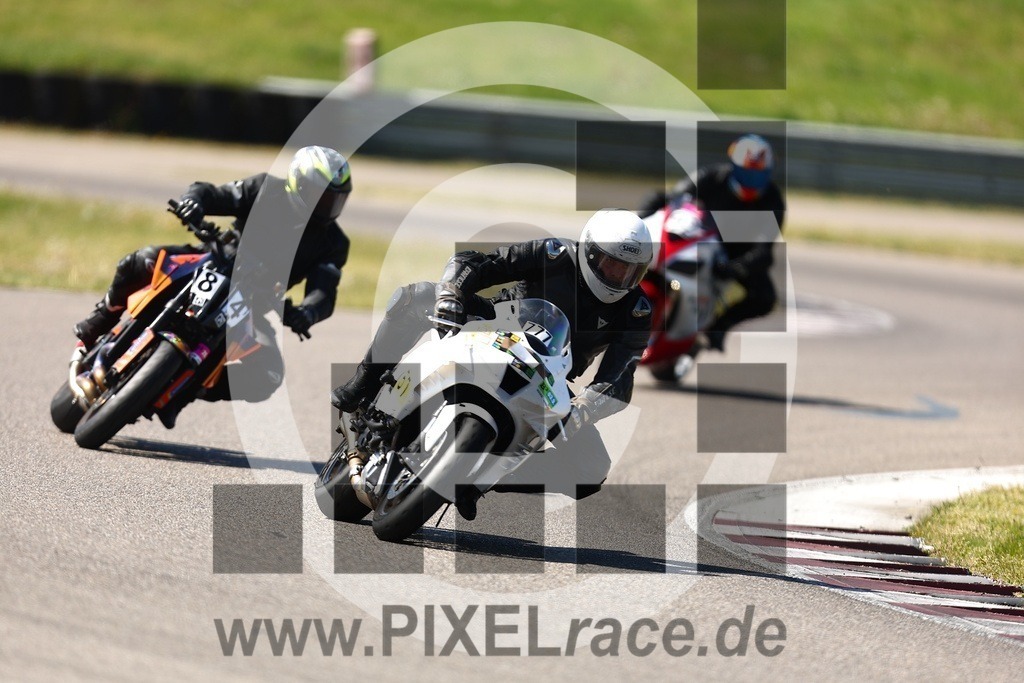 0777-20260426_01600 | Schöne Erinnerungen an spannende Momente - das festzuhalten ist unser Job. PIXELrace.de ist seit 2003 auf den Rennstrecken Europas unterwegs um die Action draußen beim Fahren und die wunderbare Stimmung imm Fahrerlager für euch einzufangen.