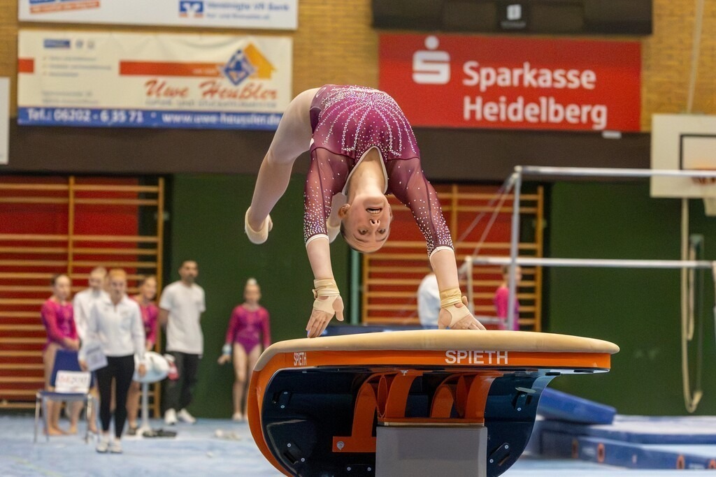 Deutsche Turnliga DTL (Bundesliga Gerätturnen) der Frauen, 3. Wettkampftag 2026 in Ketsch | Deutsche Turnliga DTL (Bundesliga Gerätturnen) der Frauen, 3. Wettkampftag 2026 in Ketsch / Nele Vogel (TZ DSHS Köln) am Sprung - Realisiert mit Pictrs.com