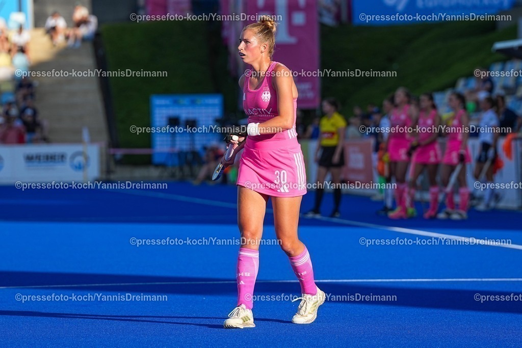 xydrx09082504045 | 09.08.2025, xydrx, Frauen EuroHockey Championship 2025, Gruppenphase, Gruppe a, Deutschland - Frankreich, Sparkassenpark Mönchengladbach: Hanna Granitzki (GER #30)