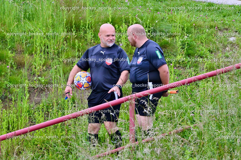 SV Wernberg vs. FC Faakersee | Michael Maier Referee, Stefan Schmiedmeier Referee, SV Wernberg vs. FC Faakersee, SV Wernberg vs. FC Faakersee am 01.06.2024 in Wernberg (Sportplatz Wernberg), Austria, (Photo by Bernd Stefan)
