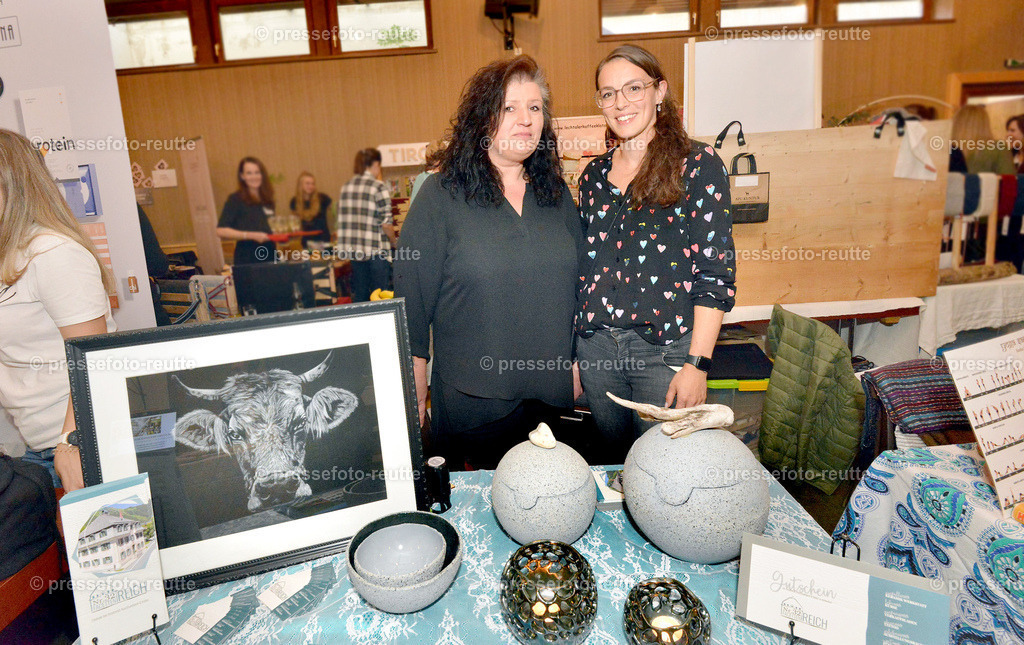 07-news-2022-Okt16-Frauenmesse-WB-FACETTENREICH-WTV_4930 | Info aus dem Bezirk Reutte/Ausserfern Tirol sowie eine umfangreiche Bilddatenbank über die gesamte Region: Lechtal, Talkessel Reutte, Tannheimertal, Zwischentoren. Lech, Plansee, Zugspitze, Grenztunnel, B179, Fernpassstraße, Verkehr, Lawinen, Tradition, - Realisiert mit Pictrs.com