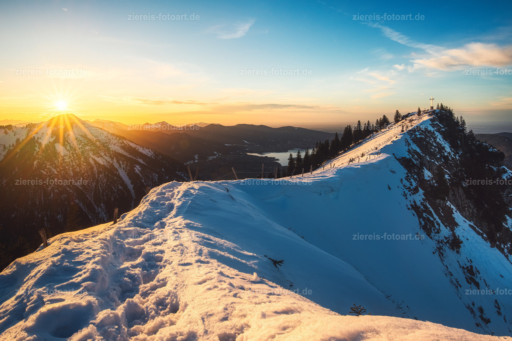 Sonnenuntergang auf der Bodenschneid | Sonnenuntergang auf der Bodenschneid - Realisiert mit Pictrs.com