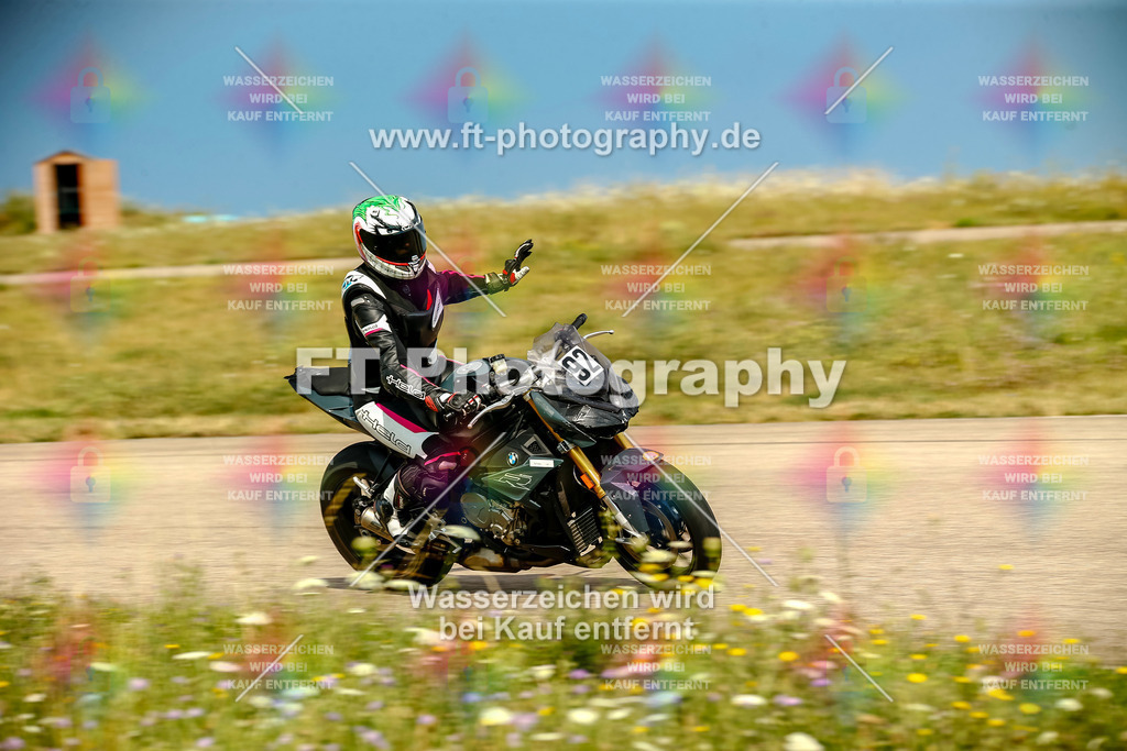 Chambley Juli-0622 | Hier findet Ihr Bilder von Touristenfahrten auf der Nürburgring Nordschleife oder von anderen Veranstaltungen die ich besucht habe. Viel Spass beim Durch Schauen 