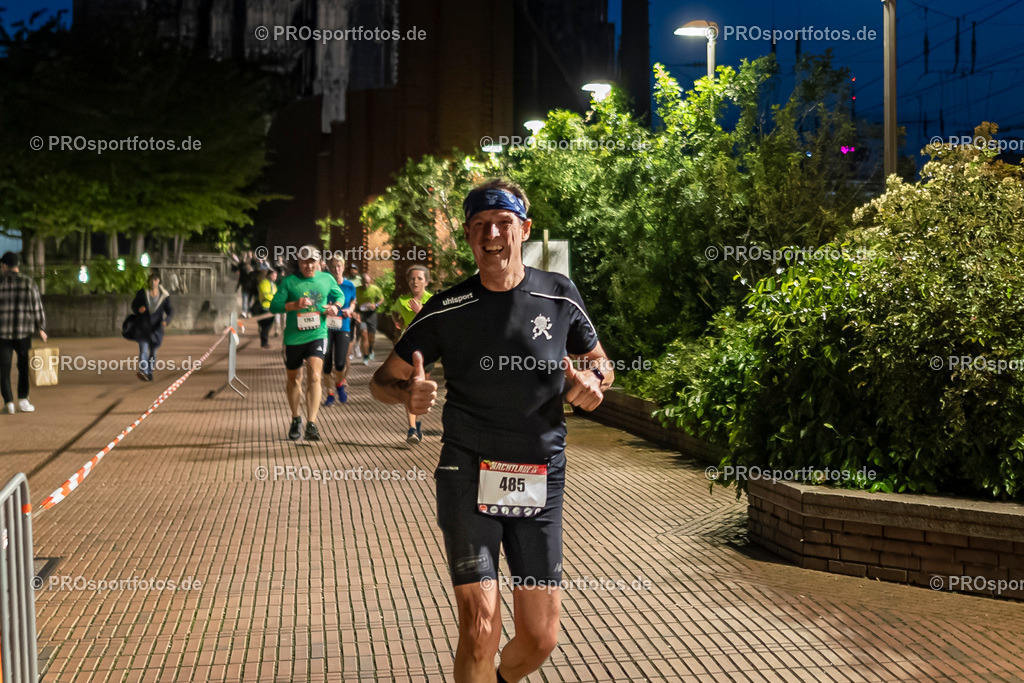 21. Nachtlauf des ASV Köln; Köln, 08.05.24 | Impressionen vom 21. Nachtlauf des ASV Köln am 08.05.24 in der Altstadt von Köln (Deutschland). Foto: BEAUTIFUL SPORTS/Bernd Hoffmann