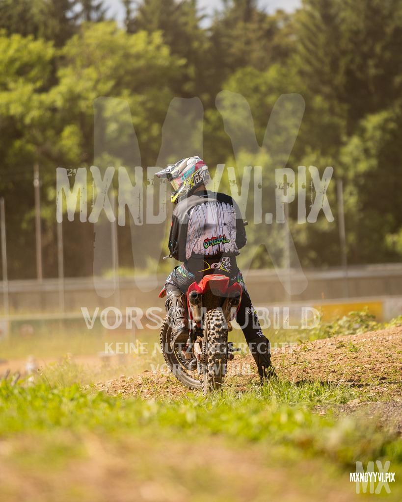 866A0941 | mxndyyvipix
