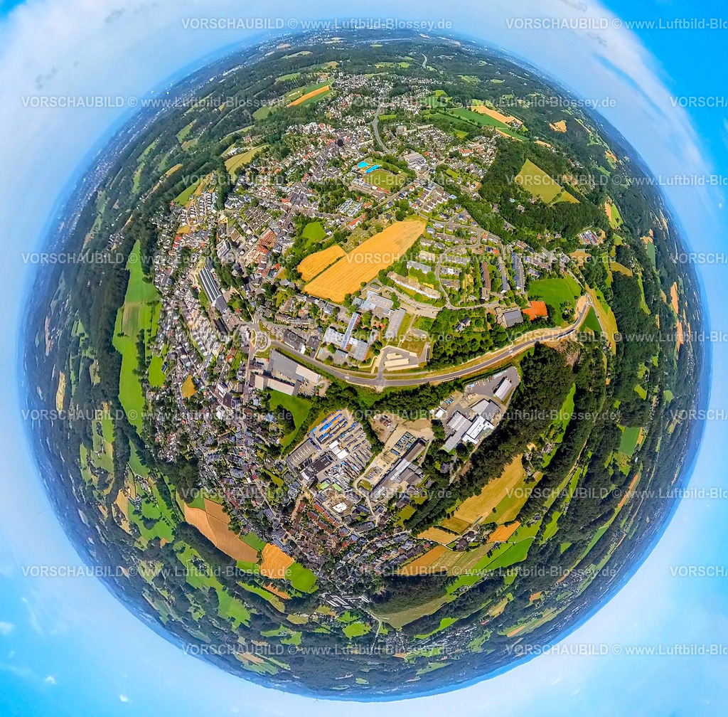 Sprockhoevel230790269_Niedersprockhoevel_Glueckauf-Allee | Luftbild, Ortsansicht Niedersprockhövel, Baustelle neuer Kreisverkehr mit Glückauf-Allee, Erdkugel, Fisheye Aufnahme, Fischaugen Aufnahme, 360 Grad Aufnahme, tiny world, Niedersprockhövel, Sprockhövel, Ruhrgebiet, Nordrhein-Westfalen, Deutschland