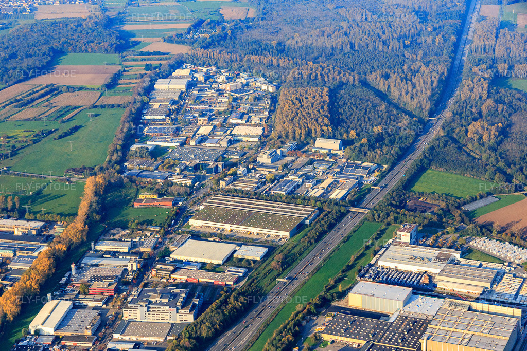 Luftbild: Gewerbegebiet Am Storrenacker mit Interpneu Handelsgesellschaft mbH und weisenburger bau GmbH Bemusterungszentrum baustein im Ortsteil Grötzingen in Karlsruhe im Bundesland Baden-Württemberg in Deutschland. Foto: IMG_075417.jpg vom 26.10.2014 durch Werner Riehm/FLY-FOTO.deAuflösung des Originals: 5472 x 3648 pxWWW.INTERPNEU.DE