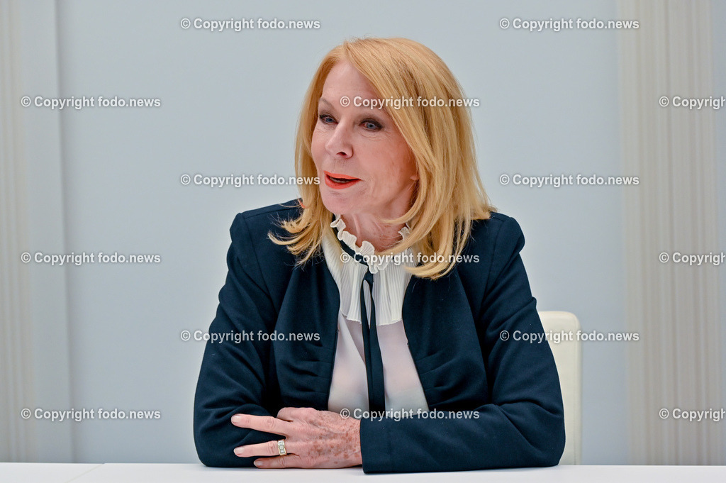 Gerda Rogers_ Starastrologin_ 19.012.2023-13 | 19.01.2023, Linz, AUT, Sparkasse Oberoesterreich im Bild Gerda Rogers (Starastrologin) 