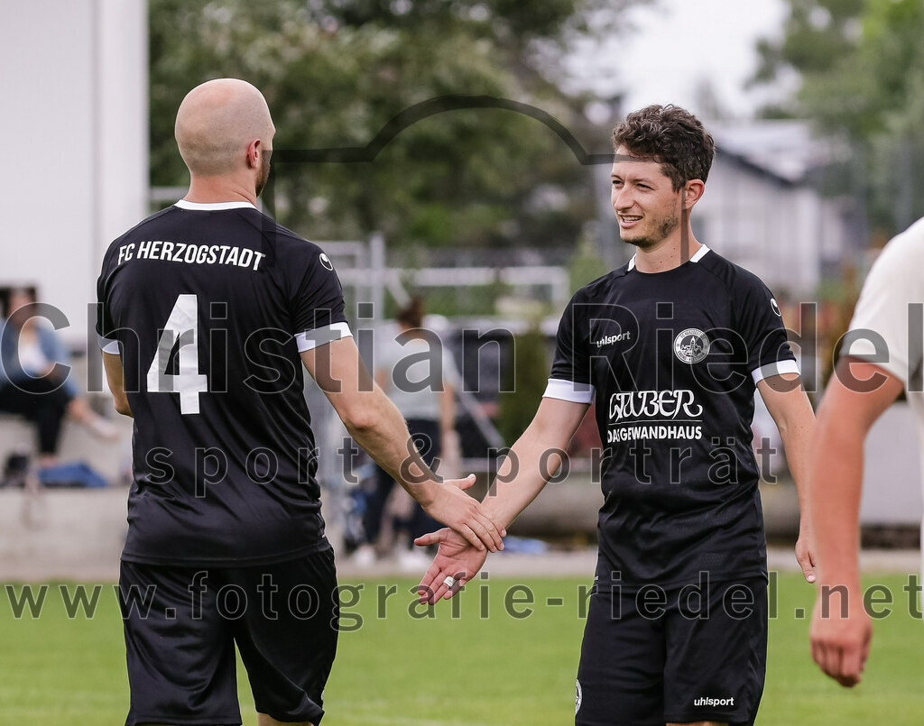 2023-07-02_117_SV_Walpertskirchen_II_gegen_FC_Herzogstadt_II | Walpertskirchen, Deutschland, 02.07.2023:
Fußball, A-Klasse 2023 / 2024, Testspiel, SV Walpertskirchen II gegen FC Herzogstadt II, Endergebnis: 2:0

Foto: Christian Riedel / fotografie-riedel.net