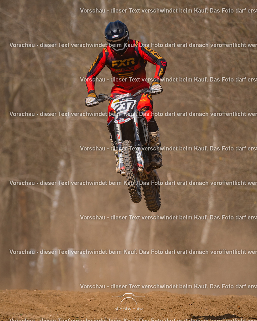 20260406_MSCHänchen-9311 | Sportfotografin aus Berlin-Brandenburg mit Fokus auf Motocross. Ich halte deine sportliche Leistung und echte Emotionen auf und neben der Strecke professionell fest. Entdecke die Fotos von deinem Rennen und bestelle sie direkt hier im Shop.