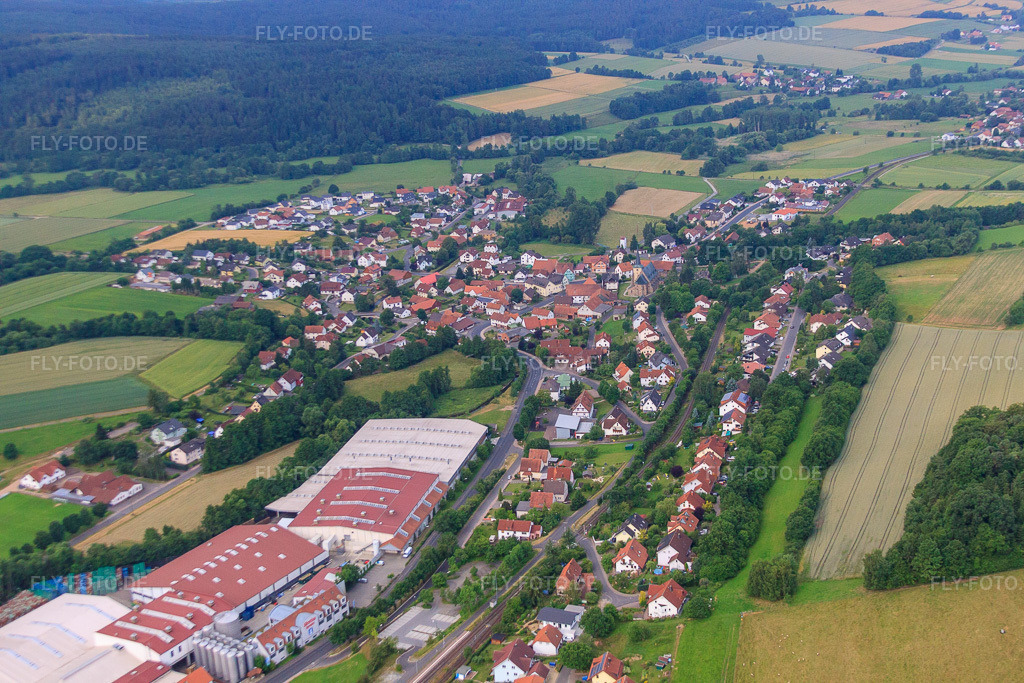 Luftbild: Förstina-Sprudel Mineral- und Heilquelle GmbH im Ortsteil Lütter in Eichenzell im Bundesland Hessen in Deutschland.Foto: IMG_68865.jpg vom 22.06.2014 durch Werner Riehm/FLY-FOTO.deAuflösung des Originals: 4752 x 3168 pxFörstina - Quelle von Gemeinsamkeit